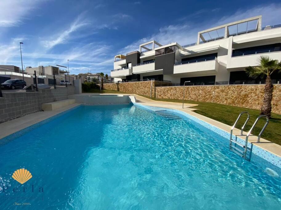 Beautiful New South Facing Bungalow With Large Terrace Dehesa de Campoamor  Buitenkant foto